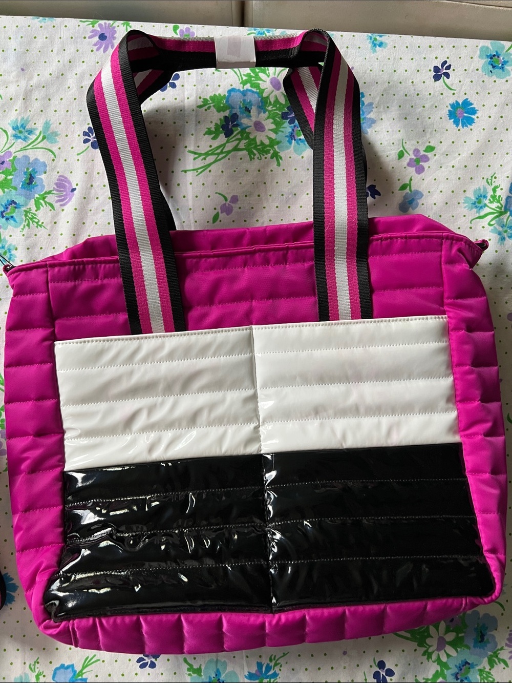 THINK ROYLN The Metro Tote & Crossbody SET - Picture 12 of 15